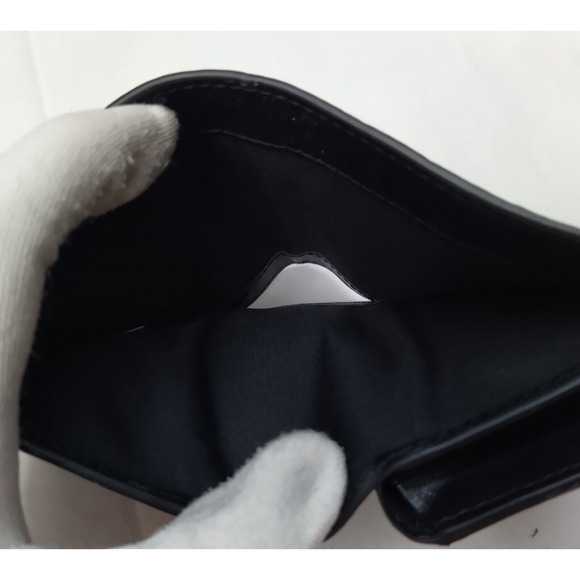 Marc Jacobs Gray Pebbled Leather Zip Around Credit Card Square Wallet - Picture 12 of 13